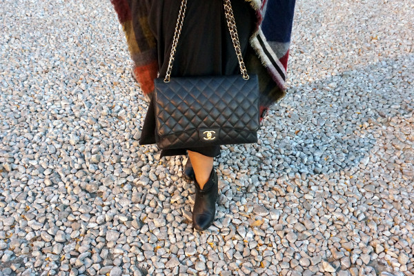 Chanel Maxi Bag Black Gold Hardware